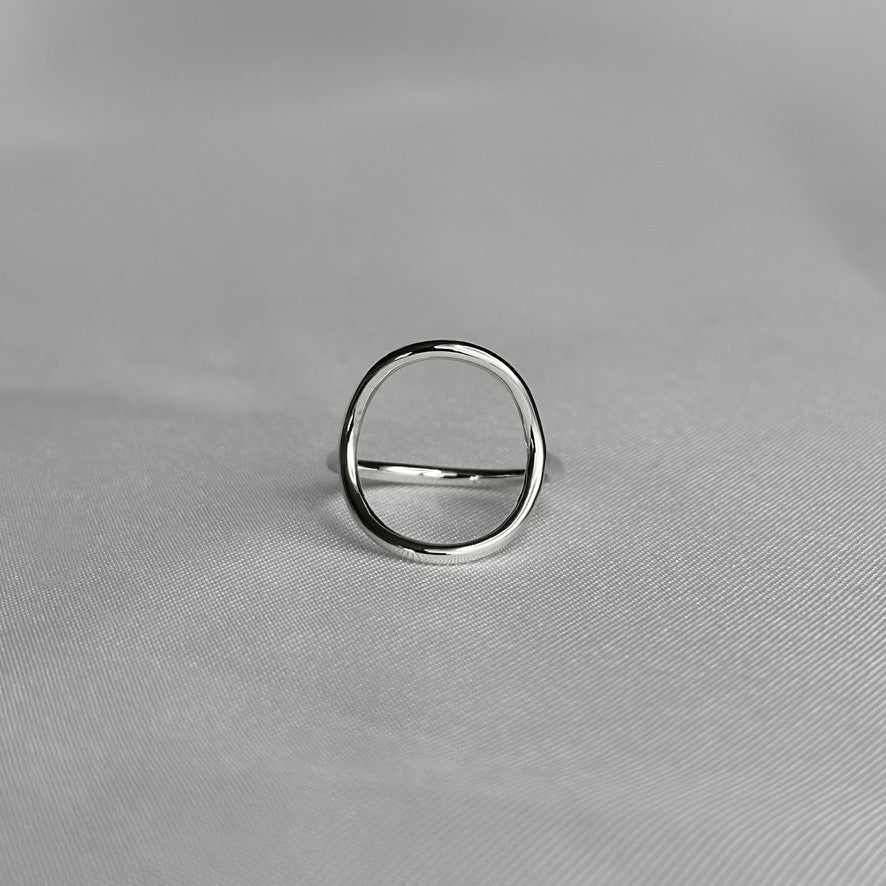 Agape Basic Circle Ring
