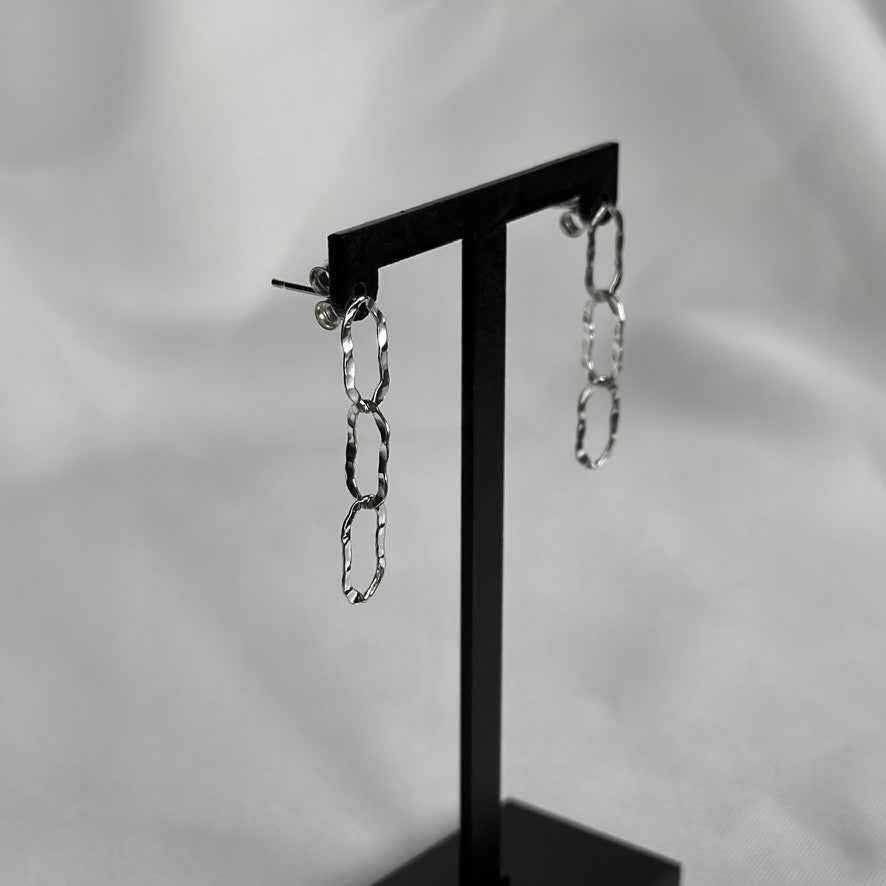 Hammered Oval Link Chain Studs