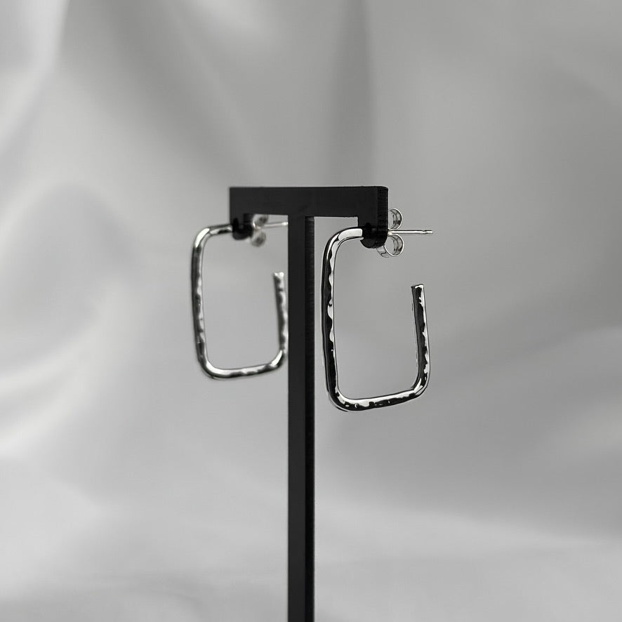 Hammered Rectangle Hoops