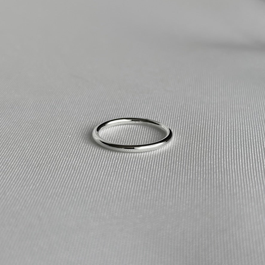 Thin Plain Wire Ring