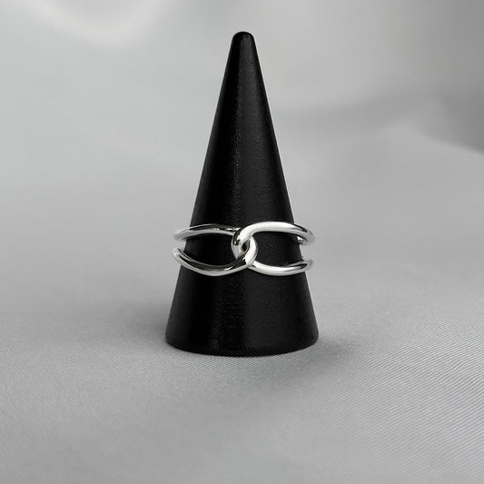 Interlocking Wire Ring