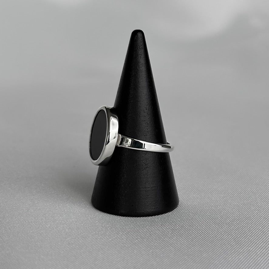 Oval Onyx Ring